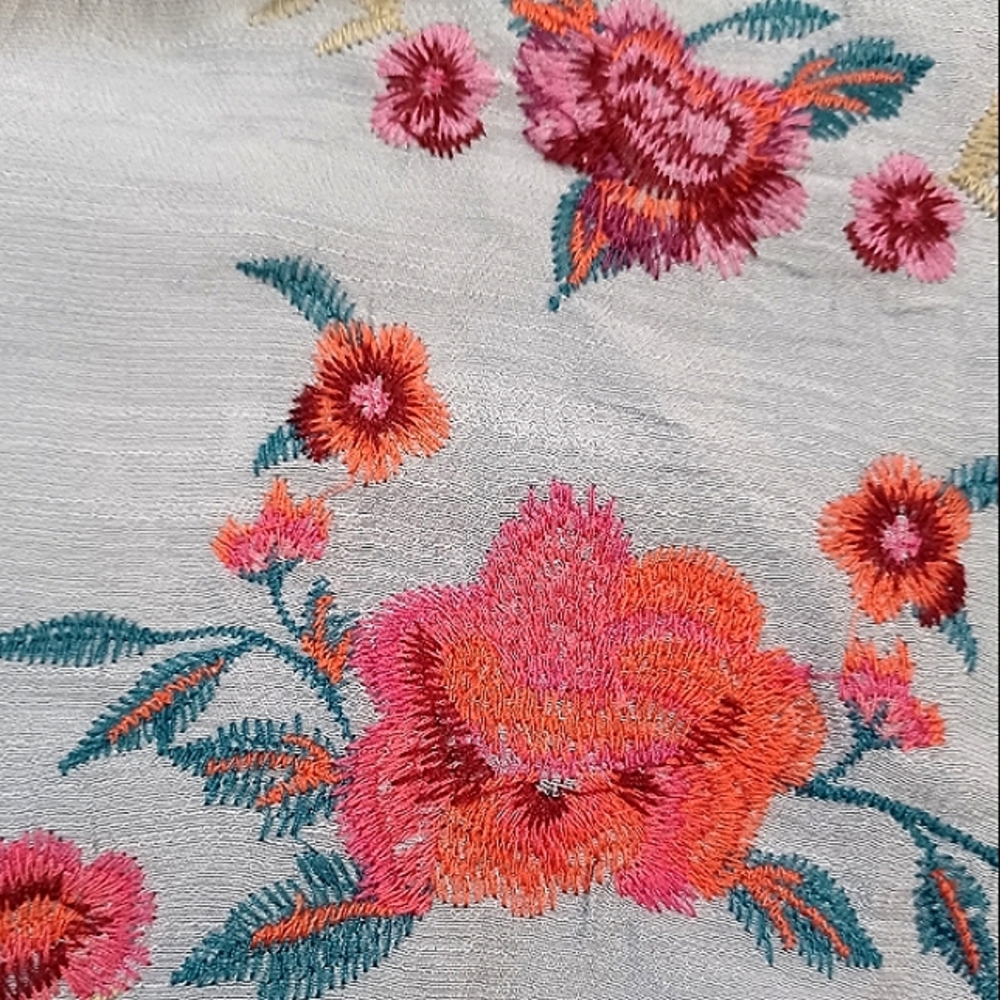 UMGEE Floral Rose Embroidered Cold Shoulder Short Puff Sleeve Top EUC - Picture 9 of 16